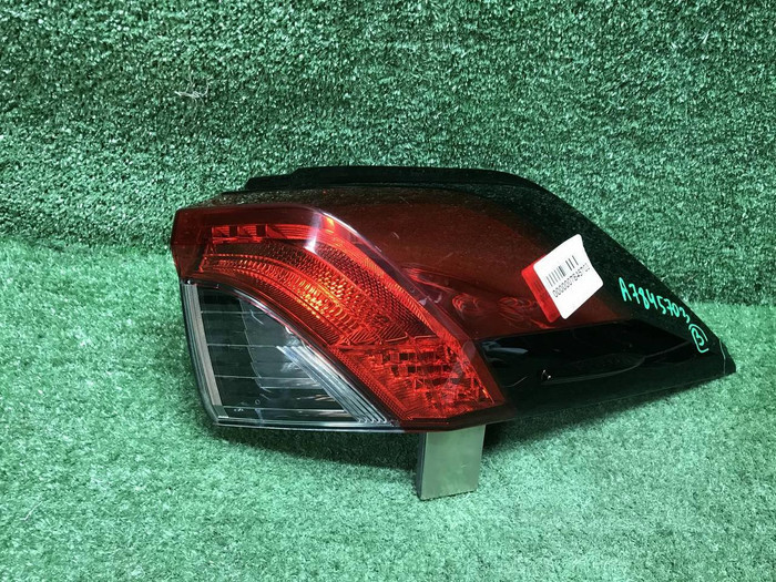 Фонарь правый внешний Toyota RAV4 5 XA50 (18-нв)