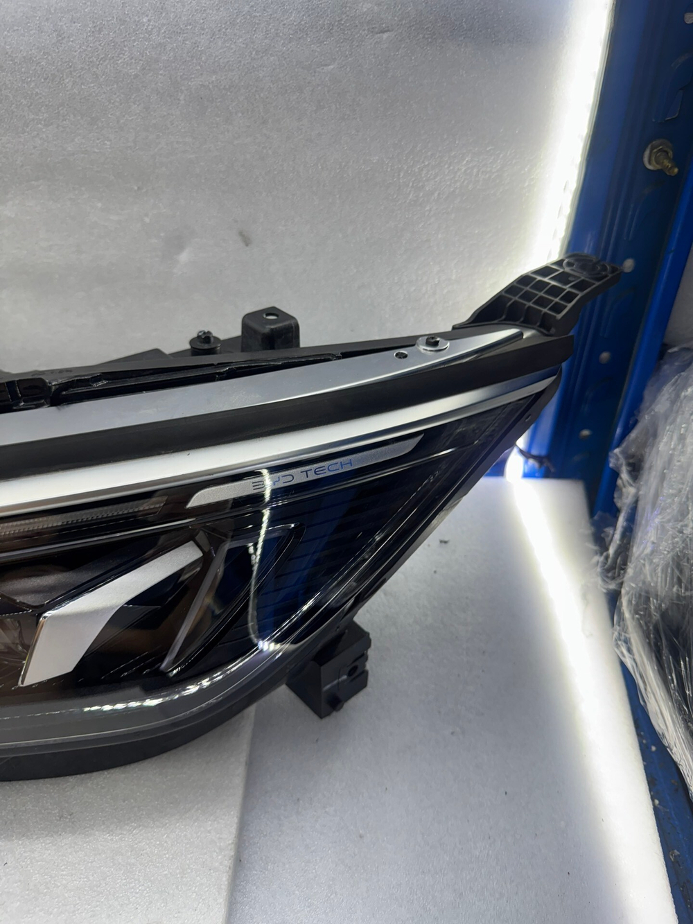 Блок фары LED оригинальный левый BYD Qin L