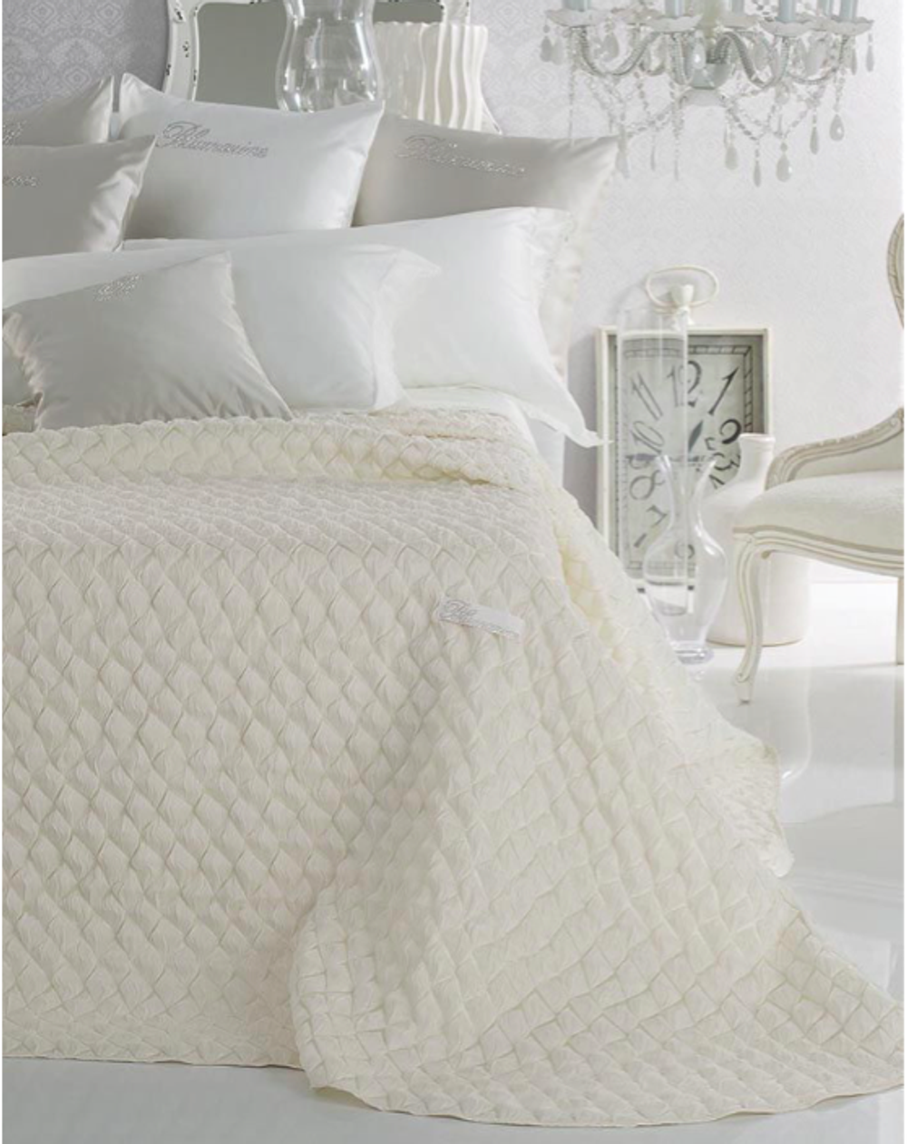 Покрывало 270х265 Blumarine Rilievo молочное