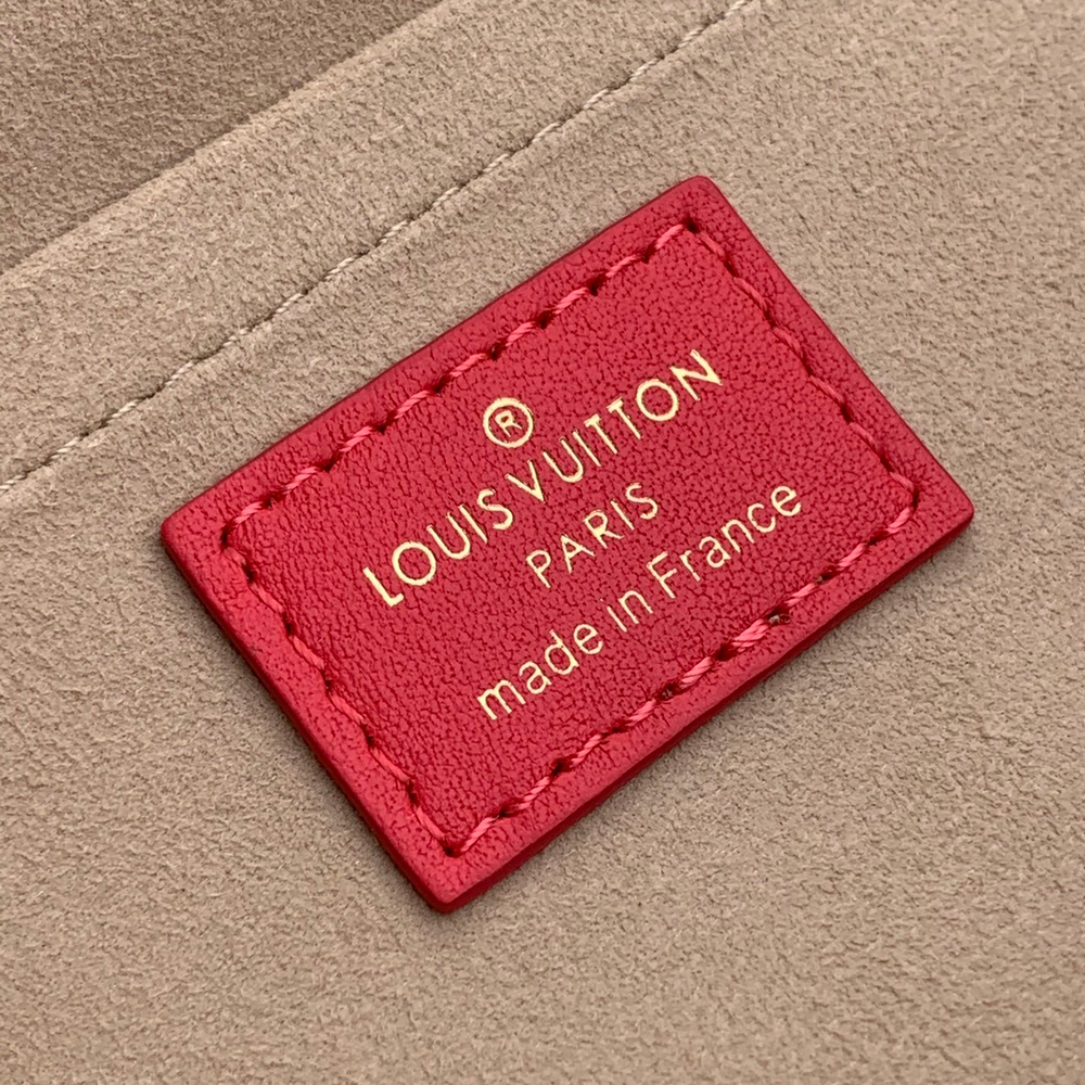 Louis Vuitton Troca PM
