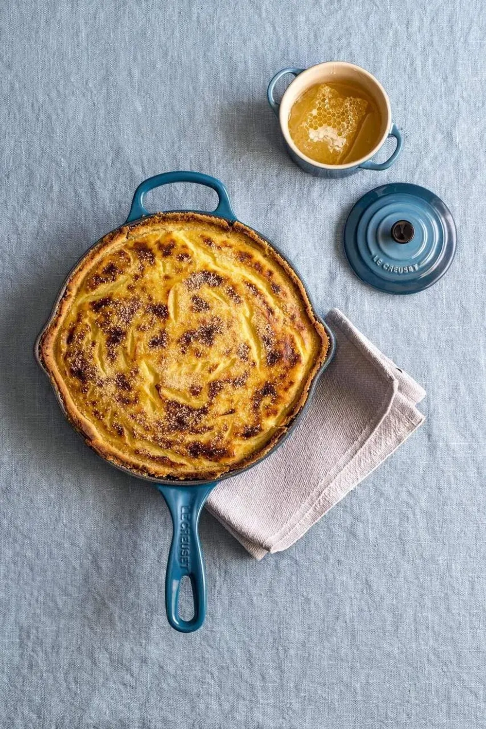Le Creuset Сковорода Signature 26 см лазурного цвета
