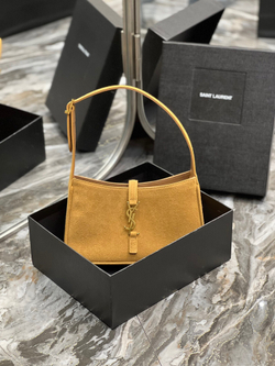 Saint Laurent Le 5 à 7 Hobo Bag