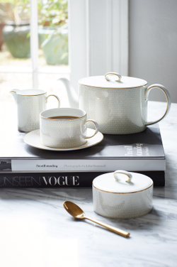 Wedgwood Чайник Gio Gold 1 л 40007547