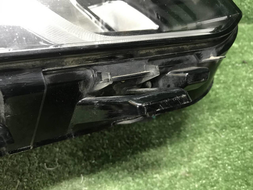 Битая Фара правая Geely Coolray (2019-2024) LED