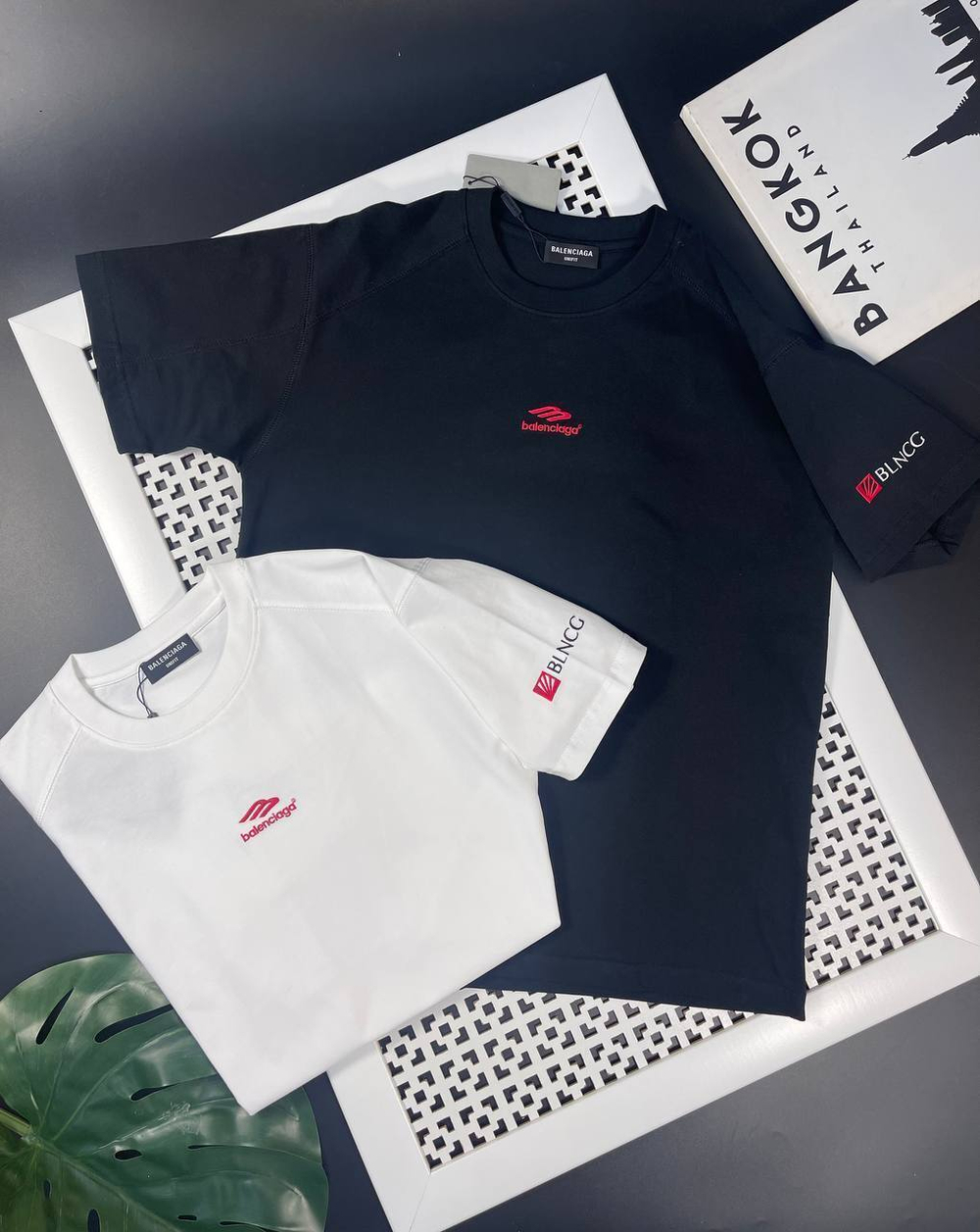Футболка Balenciaga