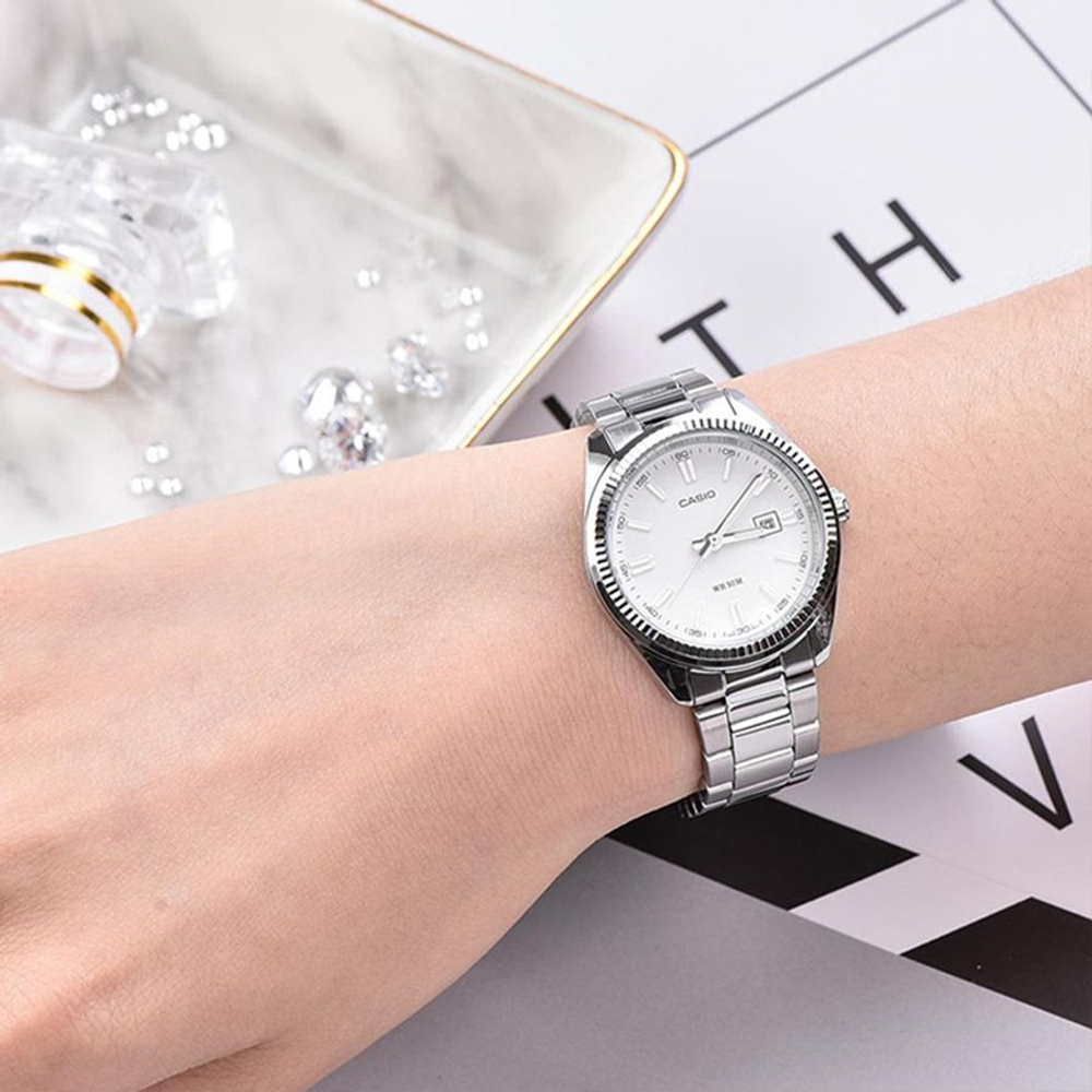 Женские наручные часы Casio Vintage LTP-1302D-7A1