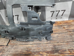 Кронштейн решетки радиатора правый Hyundai Staria (US4) 21-нв Б/У Оригинал 86368CG600