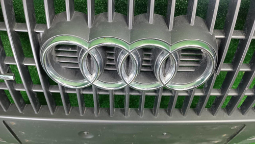 Решетка радиатора Audi Q5 1 8R (2008-2012)