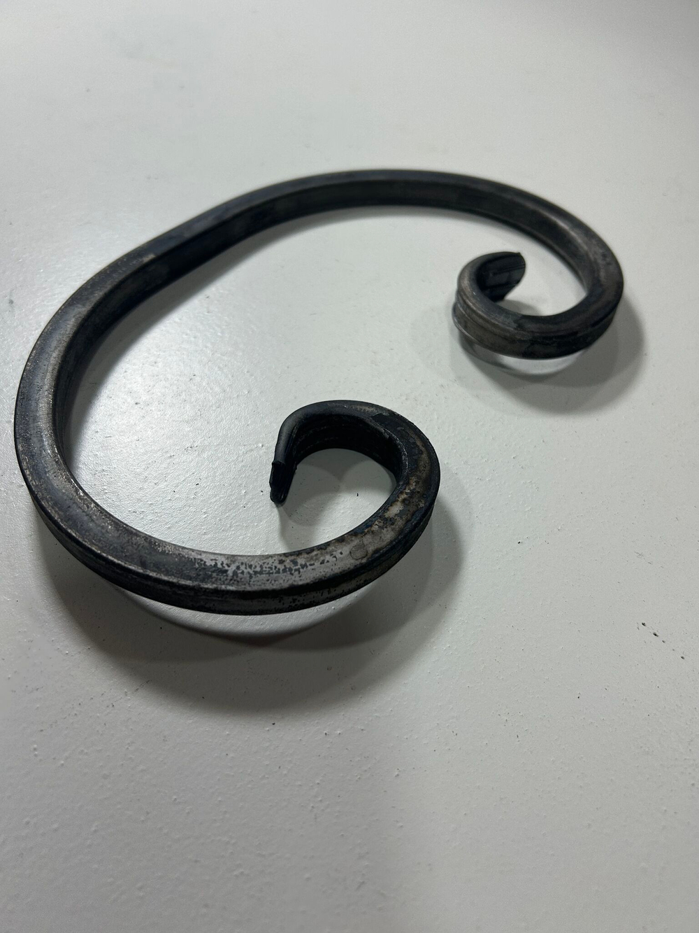 Кованый элемент Вензель 130х230мм квадрат полнотелый 10х10мм