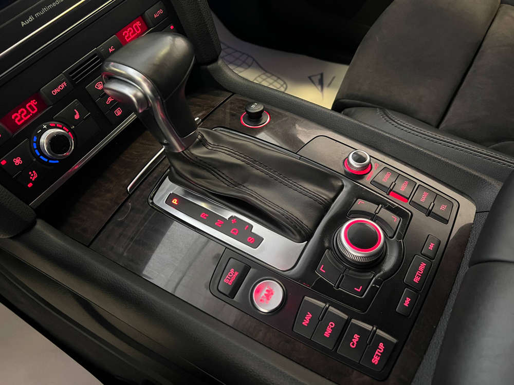Audi Q7, 2009 год