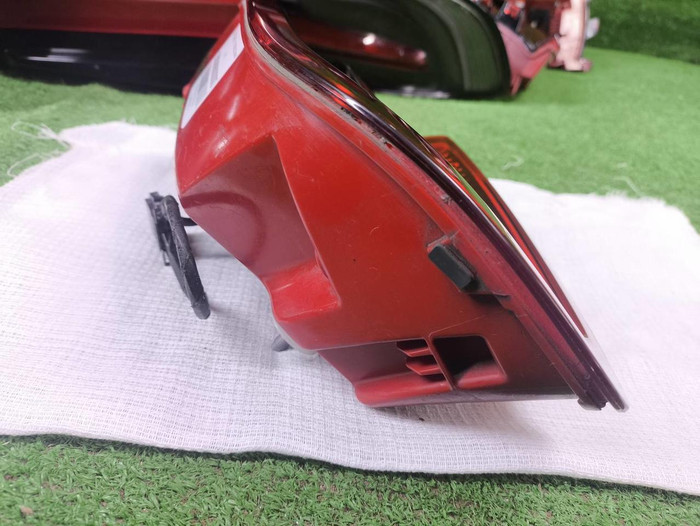 Фонарь правый внутренний Porsche Macan (2014-2018)