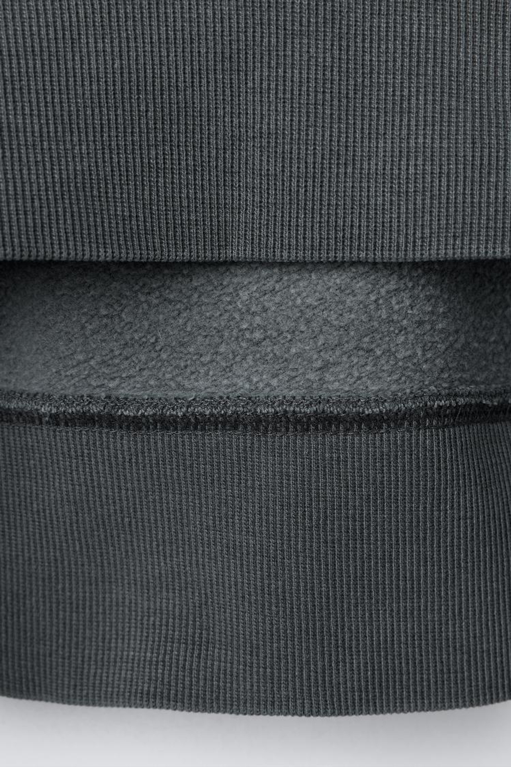 ZARA ТОЛСТОВКА С НАДПИСЬЮ И ЭФФЕКТОМ ПОТЕРТОСТИ, СЕРЫЙ