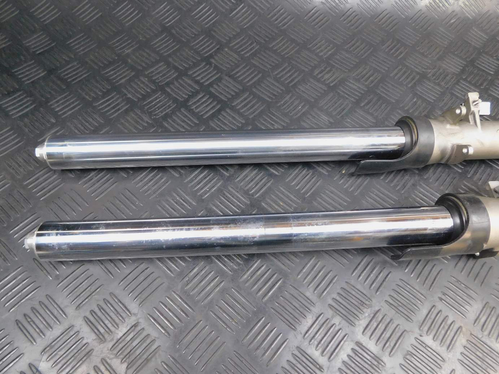 Перья вилки Yamaha TDM850 RN03J 2001