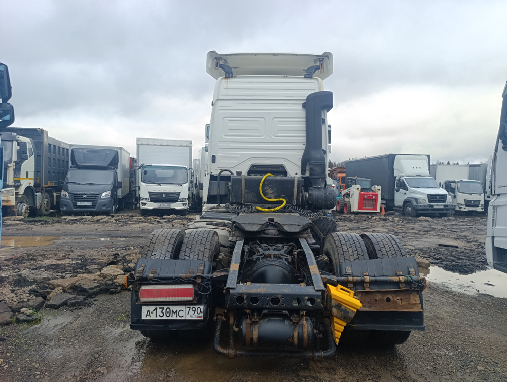 КамАЗ 5490 4x2 Седельный тягач 5490-095-68 (Дизельный, 12,0 л, 428 л.с., МТ)