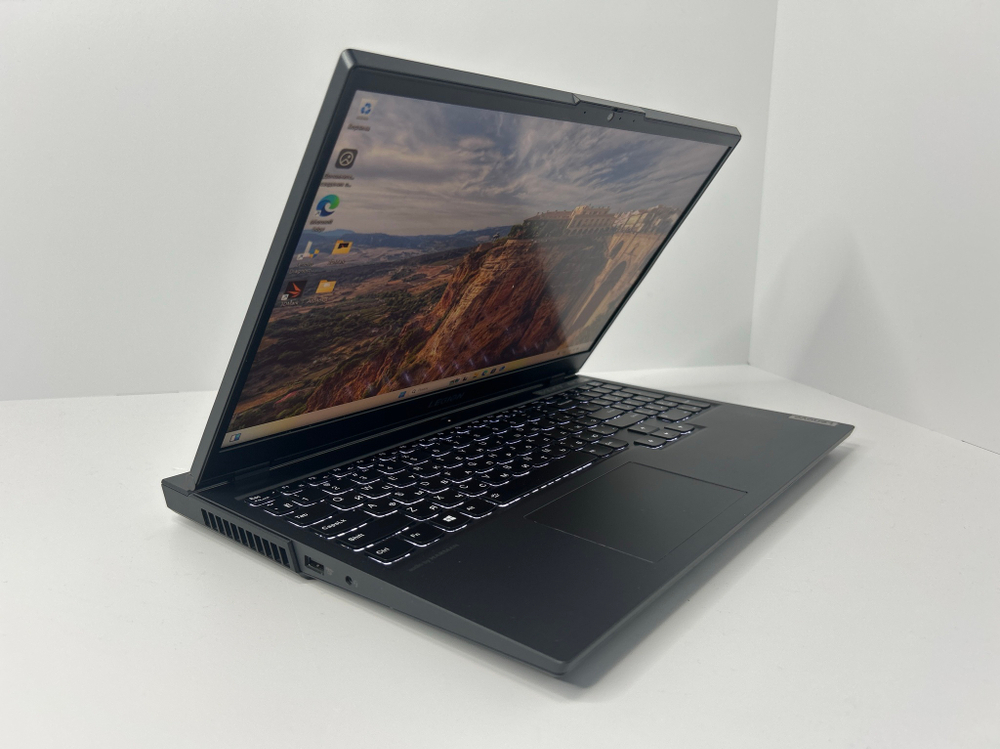 Ноутбук Lenovo Legion 5 15IMH05H (81Y6008JRU) 15.6"/Intel Core i5 10300H/RAM 16GB/SSD 512GB/GeForce RTX 2060 6GB/1920x1080/IPS/Windows 11/ Подсветка кл-ры: LED/Цвет: Черный. Состояние: B1