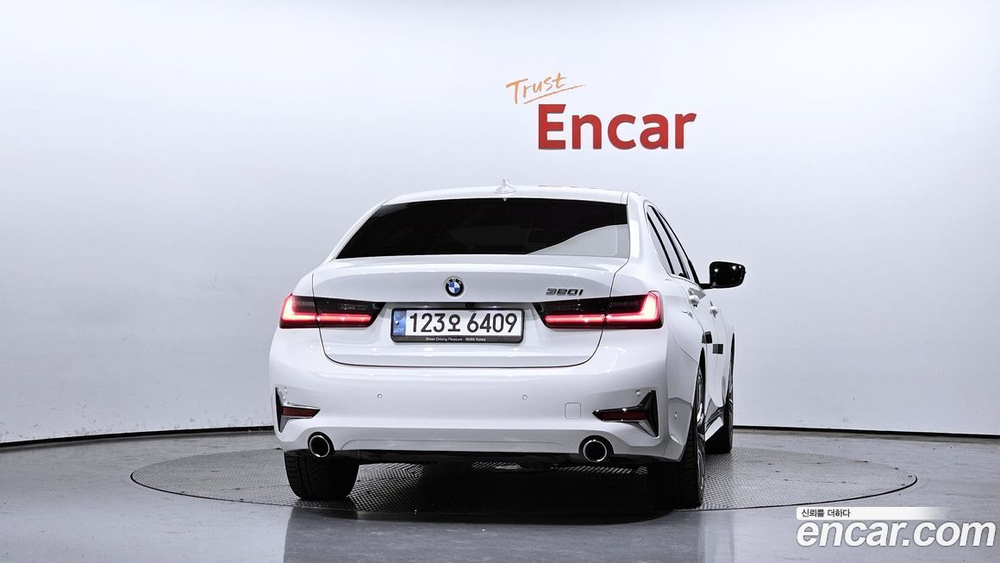 BMW 3 Series (G20) 320i Luxury (08.2021)