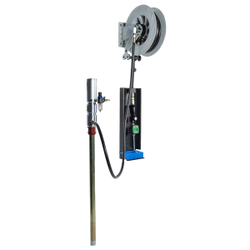 WDK-892410 Насос для бочек 5:1 с настенной катушкой высокого давления (10 м)  и цифровым расходомером