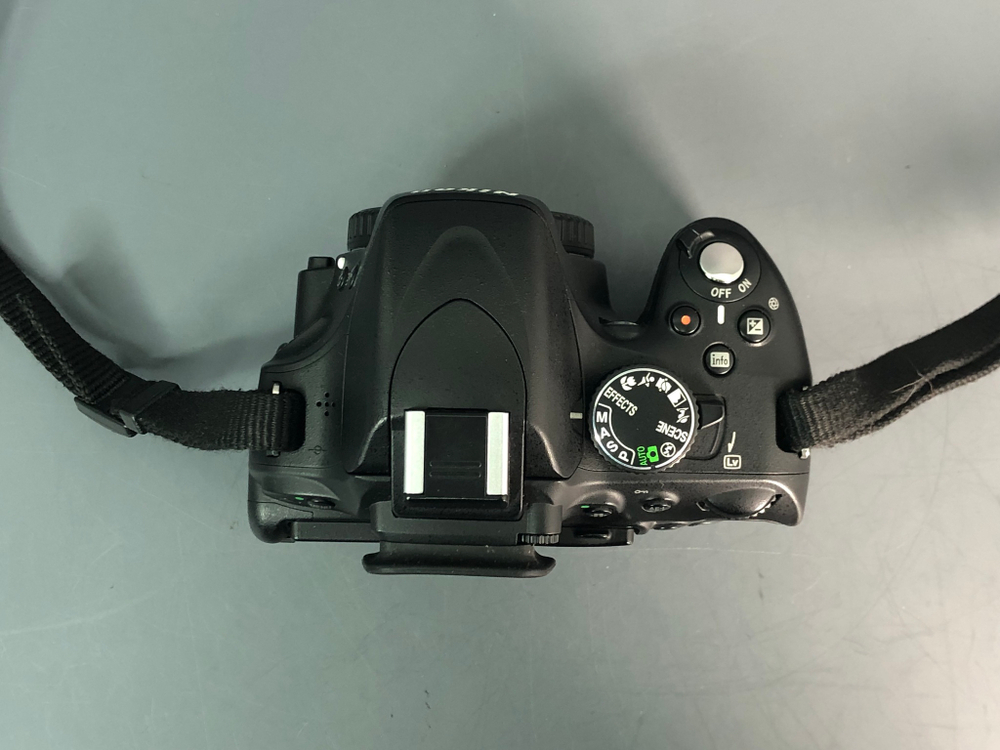 Nikon D5100 33.000 кадров