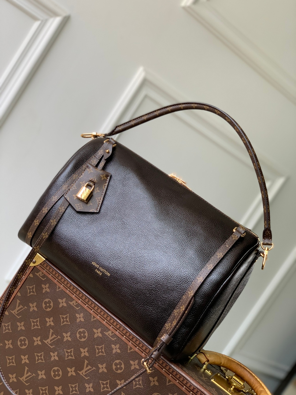 Louis Vuitton Express MM
