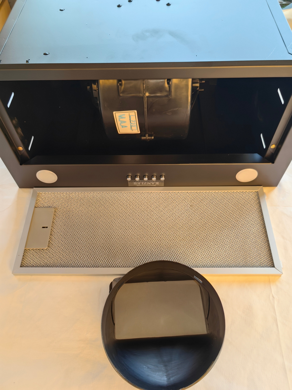 вытяжка D 548 S