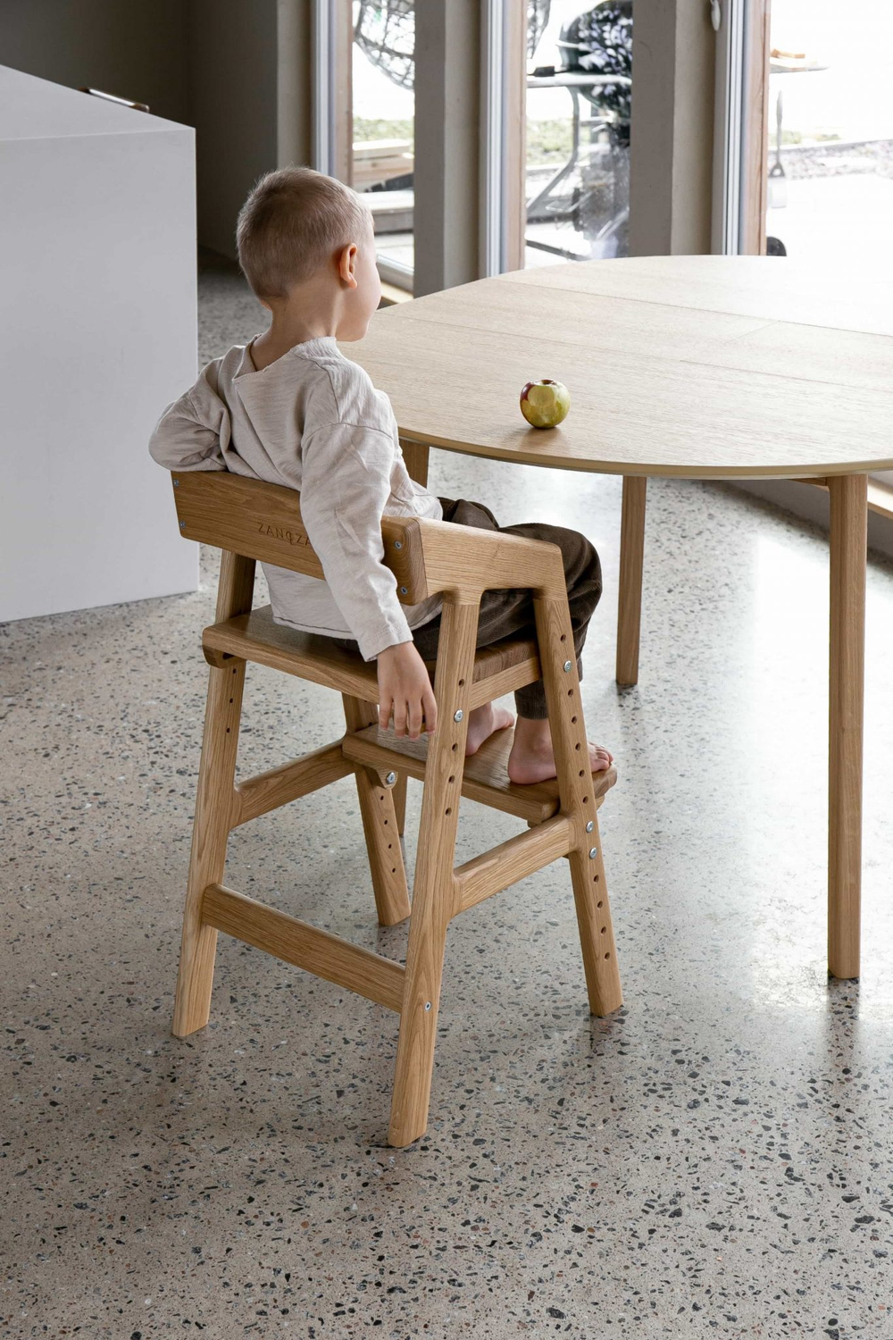 Растущий стул: натуральный дуб, дубовое сиденье