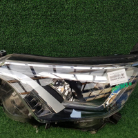 Фара левая Toyota Rav 4 CA40 (2015-2019) LED