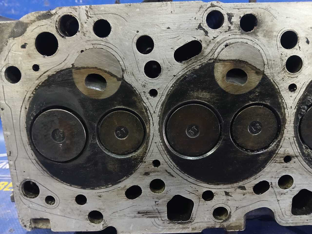 Головка блока цилиндров TOYOTA ESTIMA 1995