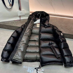 Пуховик Moncler