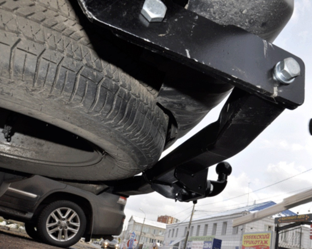 Фаркоп для Mitsubishi Pajero Sport 2008-2017 Тип шара: F. Нагрузки: 2000/100 кг, MI 20