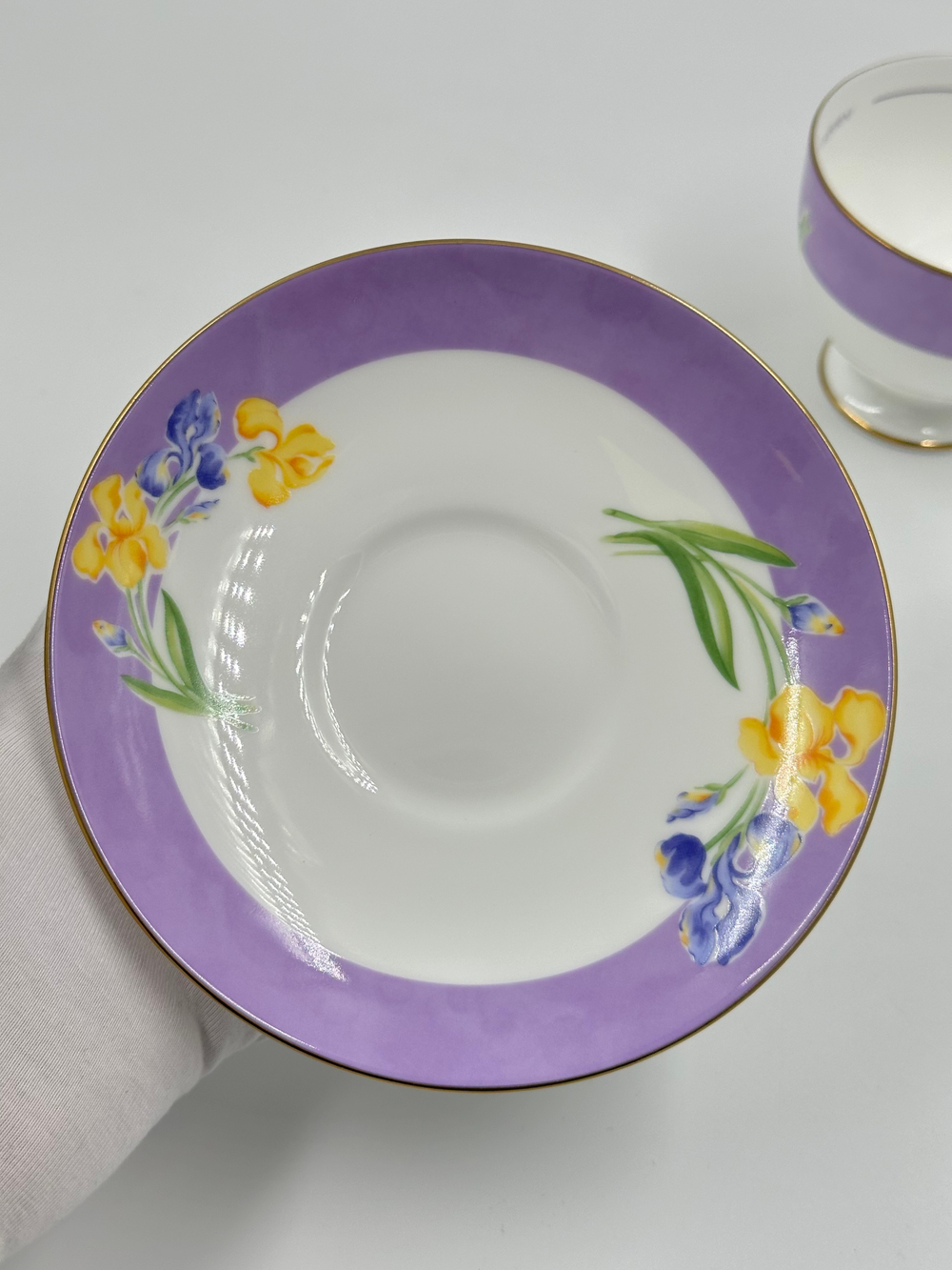 Чайная пара с ирисами Yves Saint Laurent