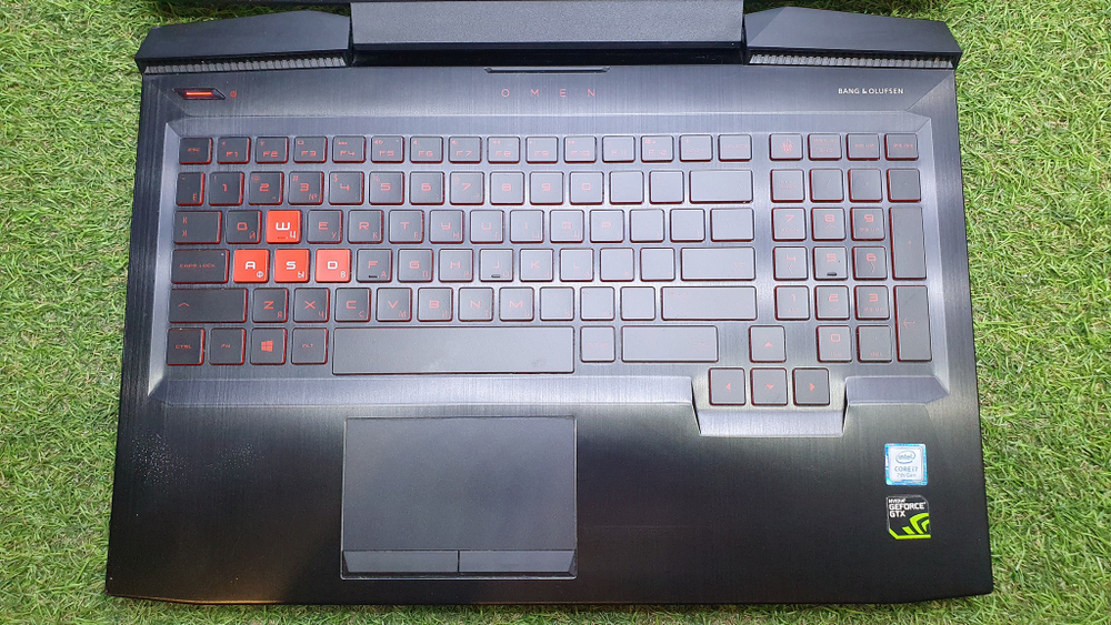 Игровой HP i7-7/8Gb/GTX 1050 4/FHD/OMEN 15-ce026ur 2HN98EA/Windows 10