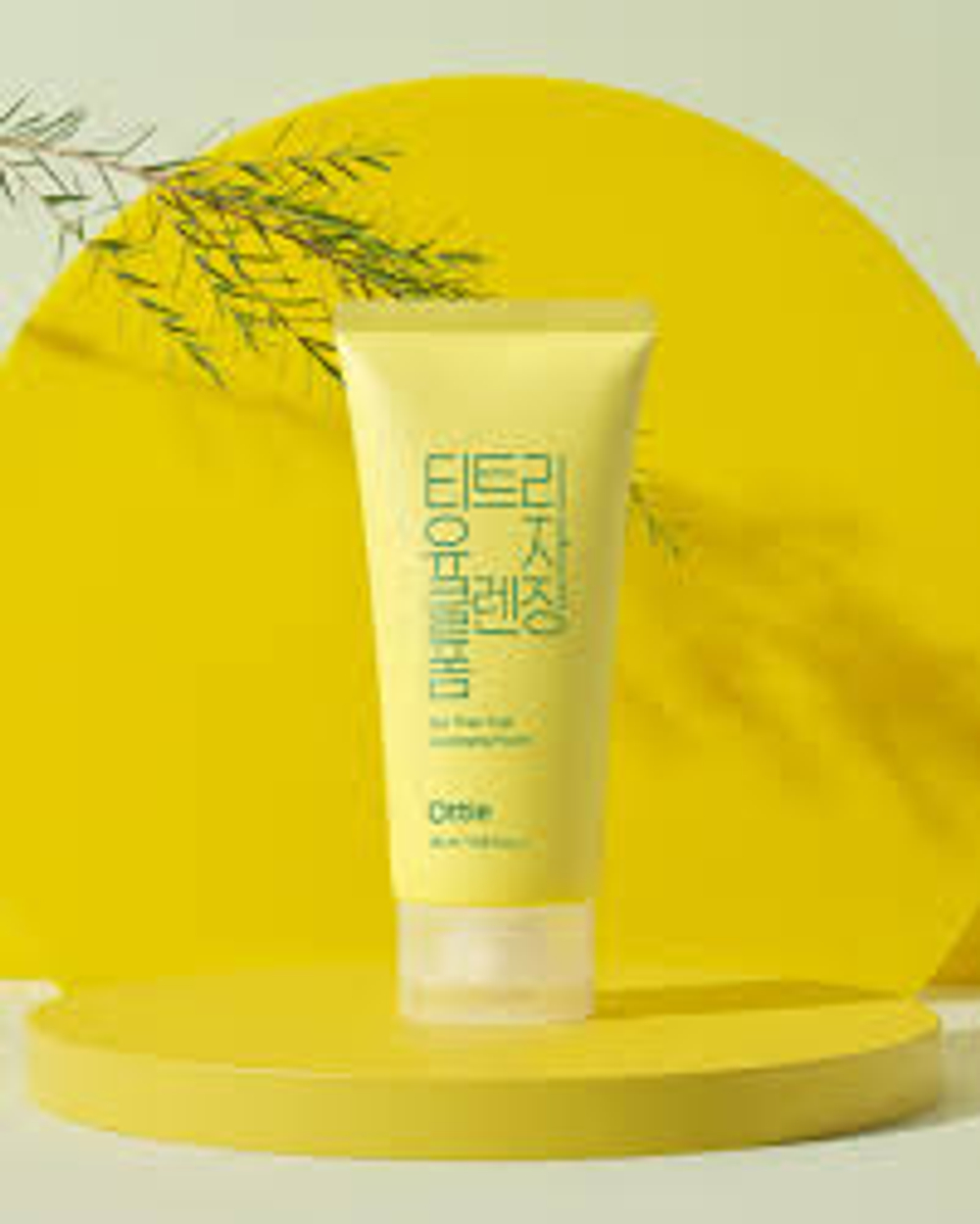 Пенка для очищения с экстракт. чайного дерева и юдзу Ottie Green Tea Tree Yuja Cleansing Foam. 120 м