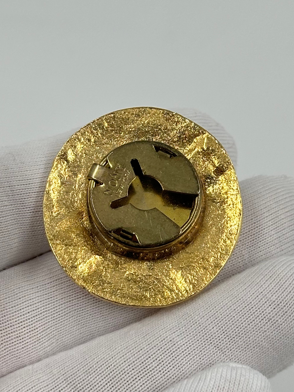 Накладка на пуговицу с разноцветными вставками NONY