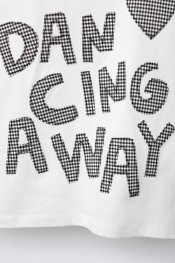 ZARA ФУТБОЛКА С НАШИВКОЙ В КЛЕТКУ ВИШИ, БЕЛЫЙ