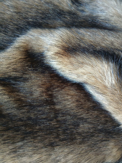 Мех искусственный средневорсовый бурый волк / немецкая овчарка 30 мм