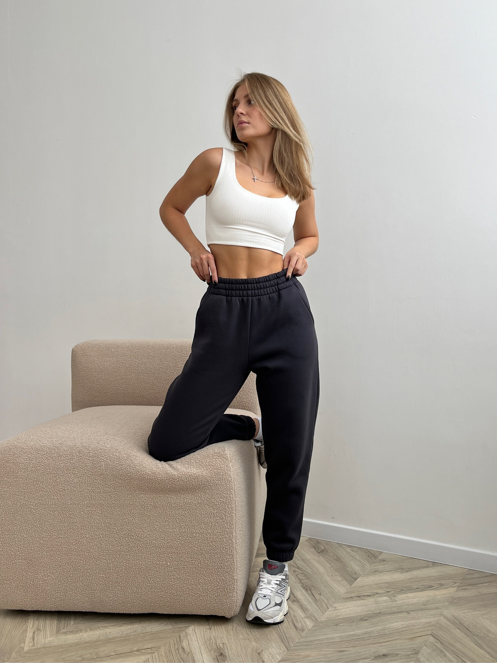 Джоггеры OVERSIZE, с начесом, графит