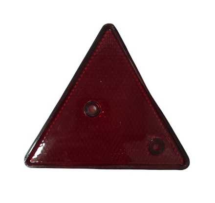 Катафот треугольник красный 150мм 2 отверстия