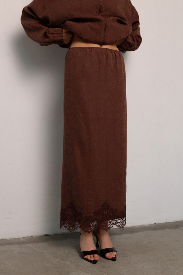 Юбка - макси с кружевом шоколадная