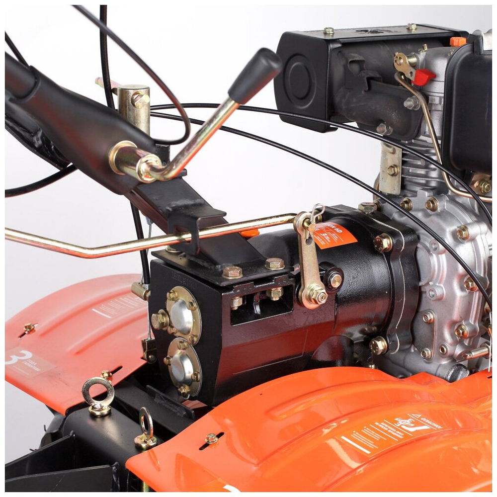 Мотоблок дизельный PATRIOT BOSTON-6D 6 л,с; фрезы: 1050 mm; 2 вперед+ 1 назад;(440701535)