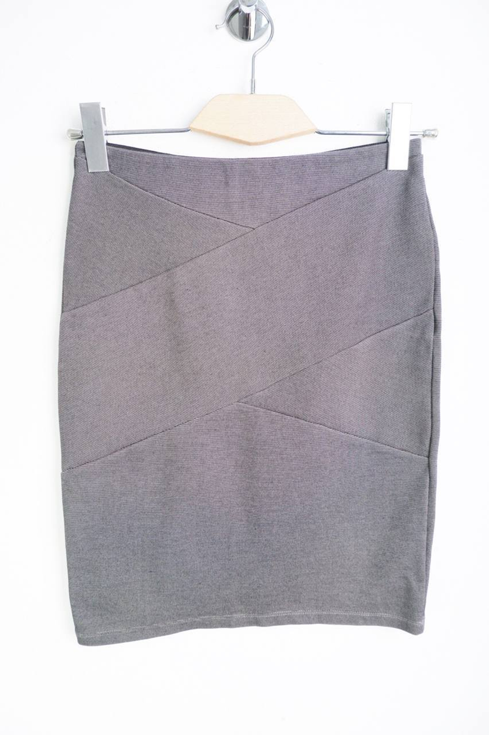 Юбка Stradivarius практичная, маркировка S, визуально 44 размер