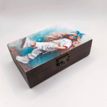 Шкатулка ручной работы декупаж "Красотка"