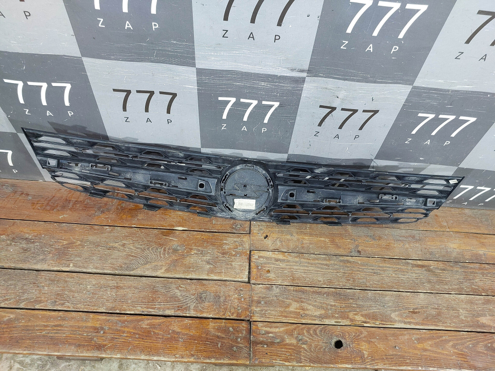 Решетка радиатора Opel Zafira Life 19-нв Б/У Оригинал 9833128677