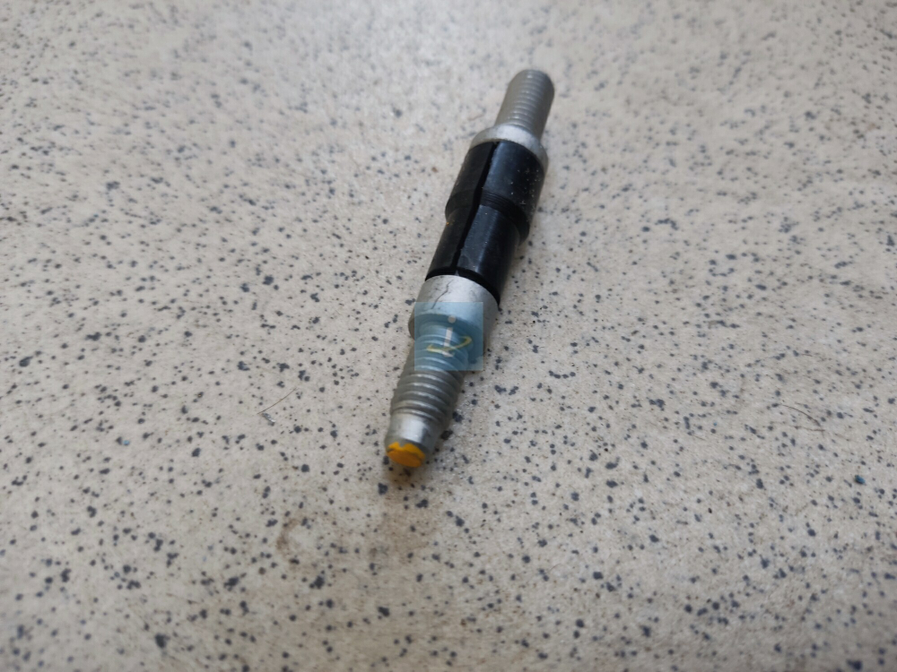 Шпилька в сборе 650.1009076