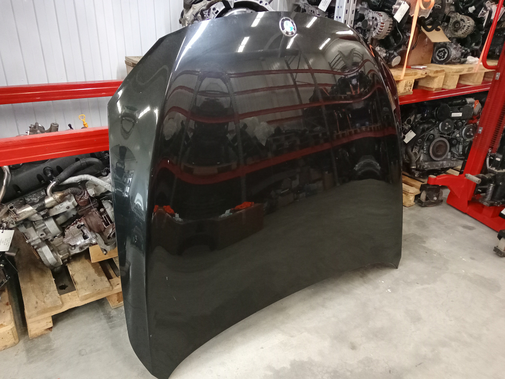 Капот на BMW 7 F01 F02 F03