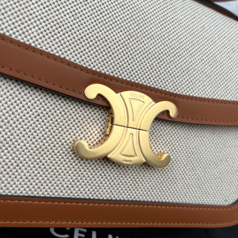 Celine Triomphe Bag 22 cm