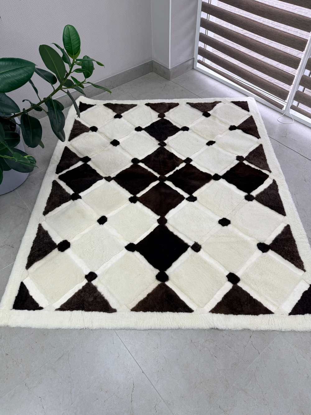 Ковер прямоугольный натуральный мех овчина, 210 х 170 см.