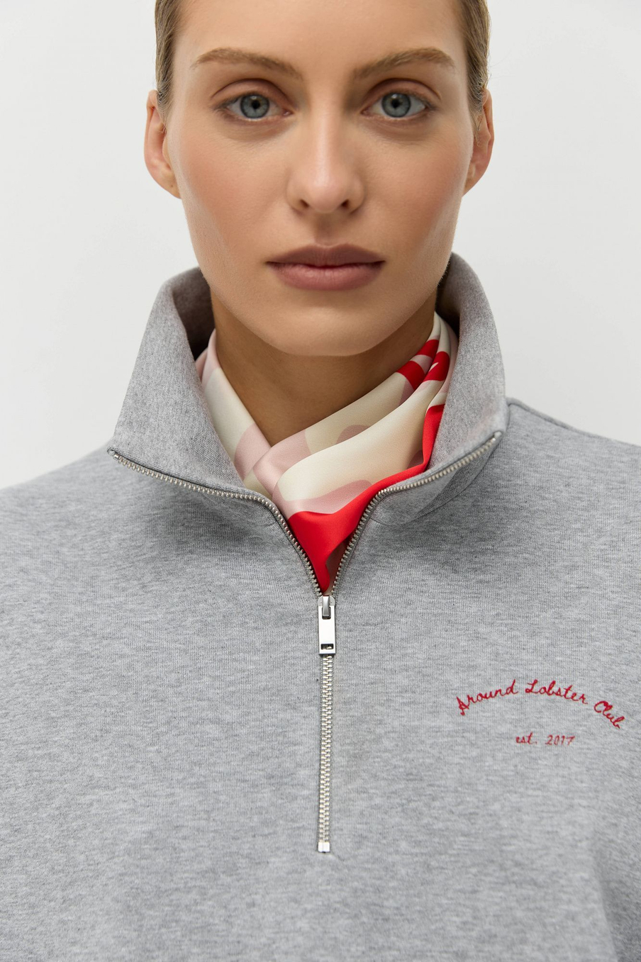 Свитшот Around Lobster Club