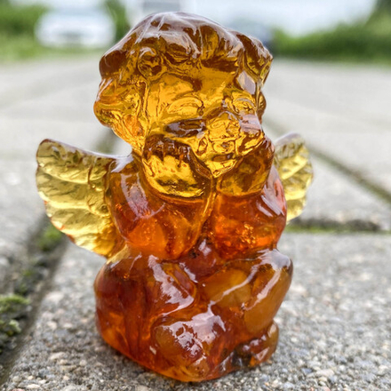 Ангел внимательно слушает