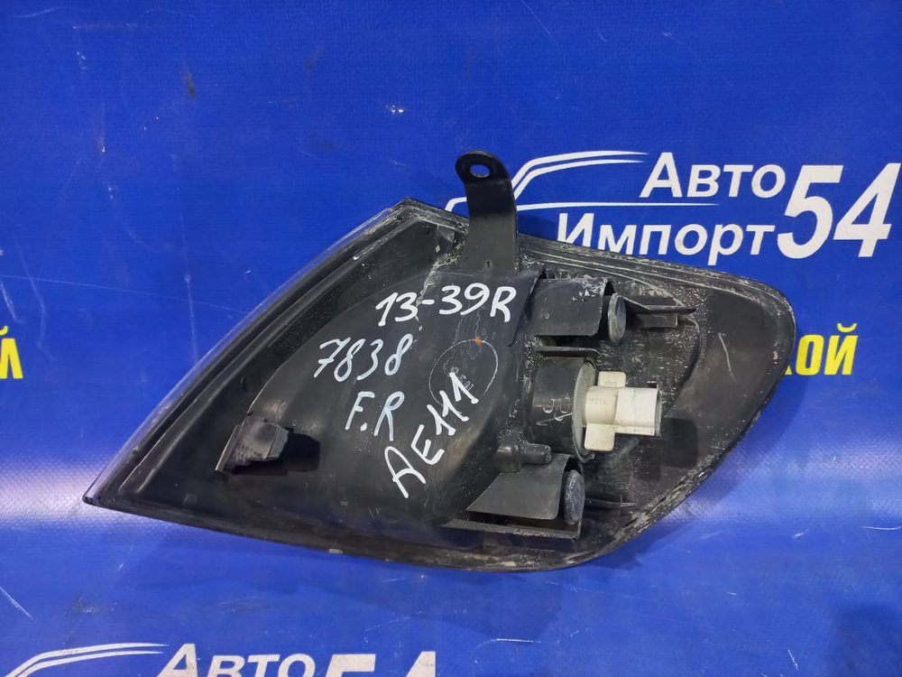 Габарит правый TOYOTA SPACIO 1999-2001