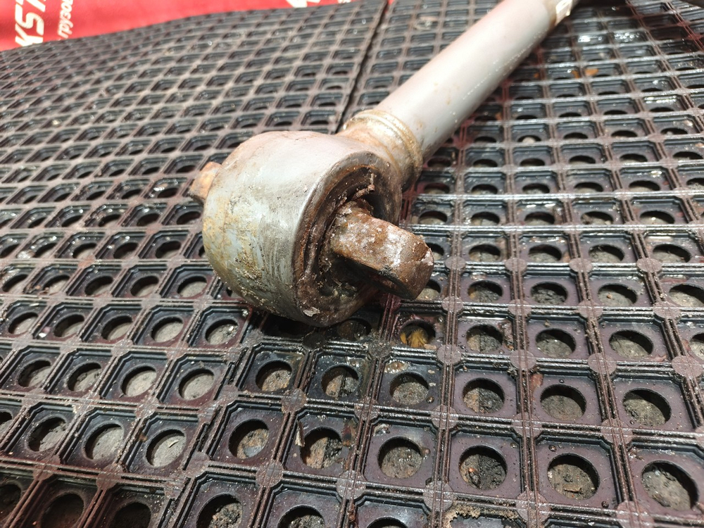 Тяга реактивная V-образная 2022г